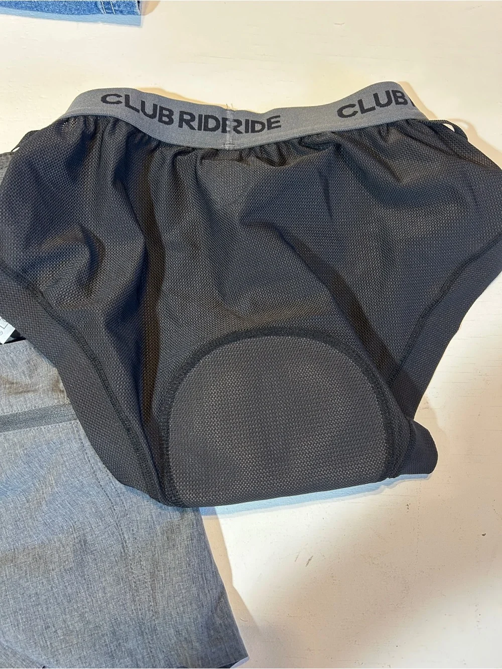 Club Ride Women’s XS Cycling Shorts Gray Water Resistant Coolmax Liner Bike
